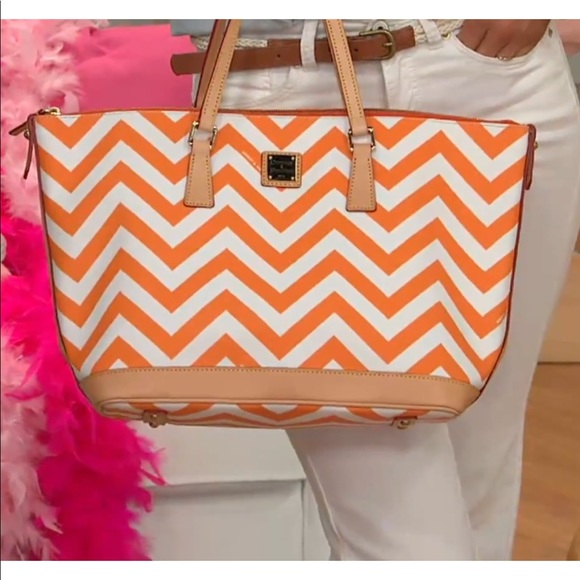 NWOT Dooney & Bourke Tote & Zip Pouch - Picture 2 of 8